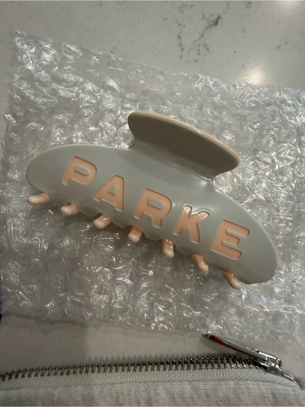 PARKE Two-Tone Beige & Peach Hair Claw Clip